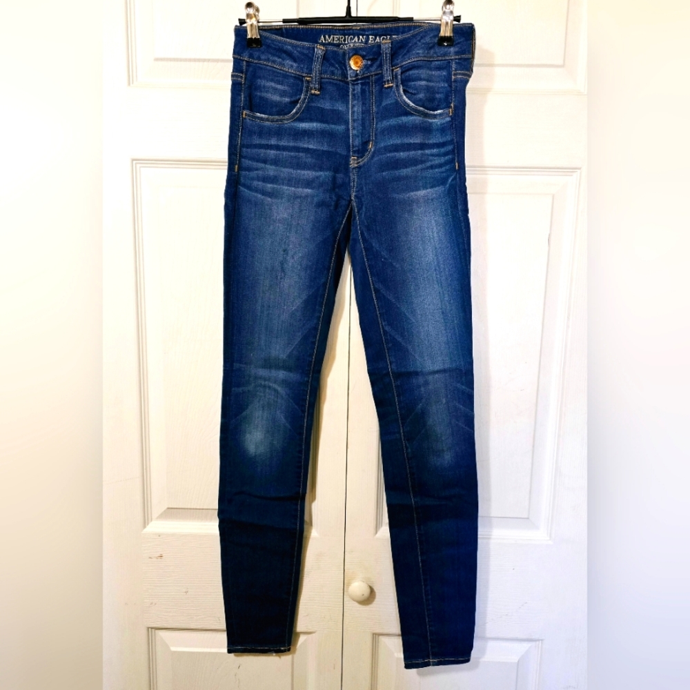 AMERICAN EAGLE Women's 2 Blue Mid-Rise Distressed Super Stretch Jegging Jeans - Picture 1 of 2